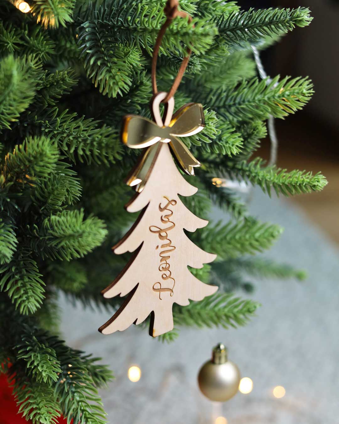 Weihnachtsanhänger Christbaum Holz Spiegelacryl Rot personalisiert